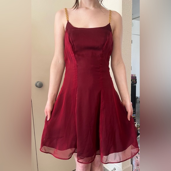 Vintage “JS Collections” Burgundy Red Chiffon Dress w/ Gold Chain Straps Size 8 - Picture 1 of 9